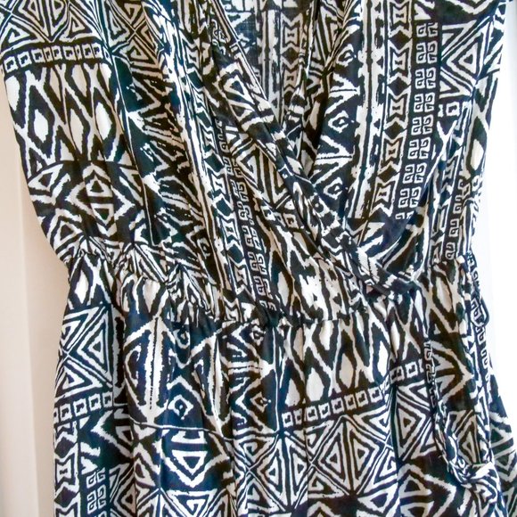Aztec Print Romper - Picture 6 of 10